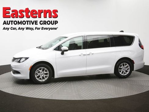 Used 2023 Chrysler Voyager LX FWD image 57