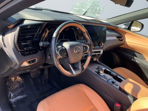 Used 2024 Lexus RX 350h image 11