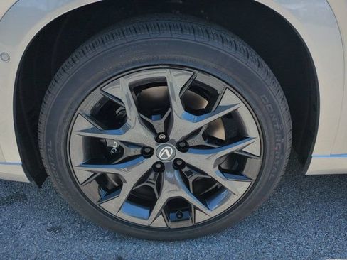 New 2026 Lexus TX 500h AWD image 11