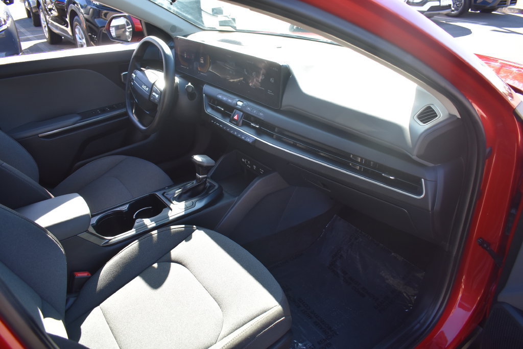Used 2025 Kia K4 FWD image 10
