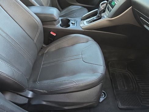 Used 2012 Ford Focus SEL image 22
