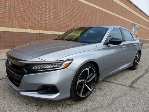 Used 2022 Honda Accord Sport image 6