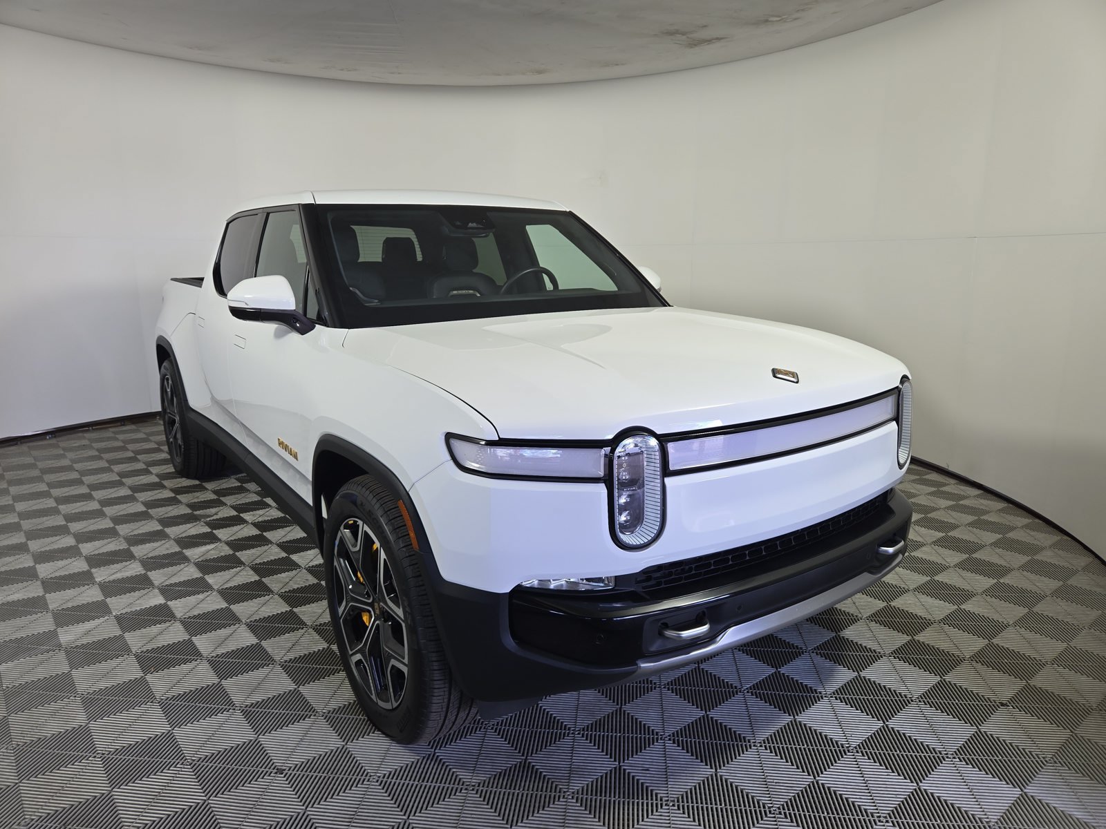Used 2023 Rivian R1T Adventure Quad AWD/4WD image 7