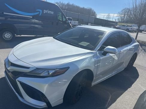 Used 2023 Toyota Camry XSE image 7