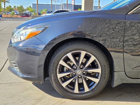 Used 2017 Nissan Altima 2.5 SV image 5
