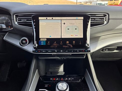 New 2026 Jeep Grand Wagoneer 4WD image 19
