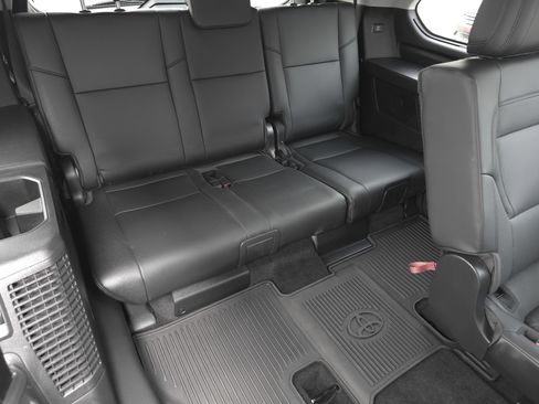 Used 2024 Toyota Sequoia SR5 image 42