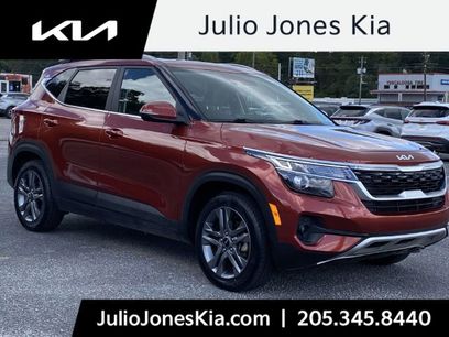 Used 2023 Kia Seltos S w/ Navigation Package