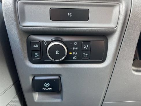 Used 2022 Ford F150 XLT w/ Equipment Group 301A Mid AWD/4WD image 17