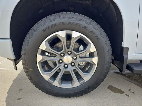 New 2026 Chevrolet Silverado 1500 High Country w/ Technology Package AWD/4WD image 33