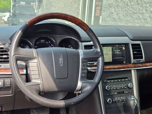 Used 2012 Lincoln MKZ FWD image 10