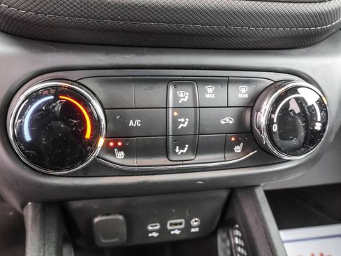 Used 2023 Chevrolet TrailBlazer LT image 24