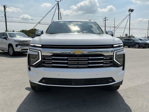 New 2025 Chevrolet Suburban Premier w/ Sun And Tow Package image 8