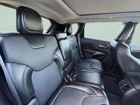 Used 2022 Jeep Cherokee Limited w/ Elite Package image 25