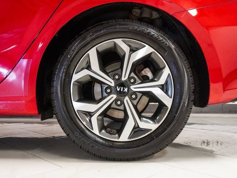 Used 2021 Kia Forte LXS FWD image 32