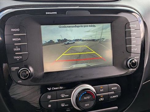 Used 2019 Kia Soul ! image 13