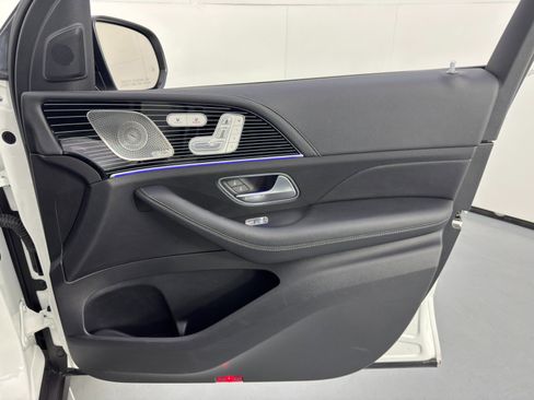 Used 2024 Mercedes-Benz GLS 580 4MATIC image 52