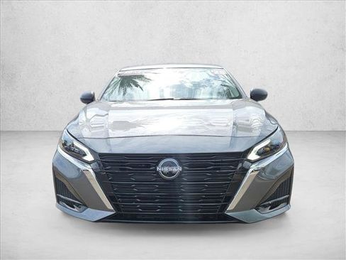Certified 2025 Nissan Altima 2.5 S FWD image 2