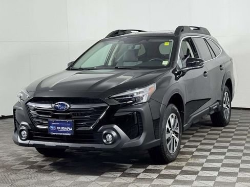 Used 2025 Subaru Outback Premium image 7