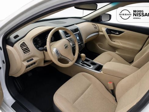 Used 2015 Nissan Altima 2.5 SV w/ Convenience Package FWD image 7