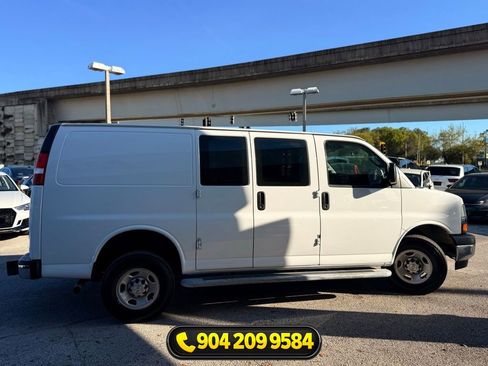 Used 2023 Chevrolet Express 2500 w/ Driver Convenience Package RWD image 9