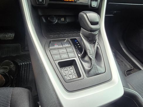 Used 2023 Toyota RAV4 LE AWD/4WD image 24