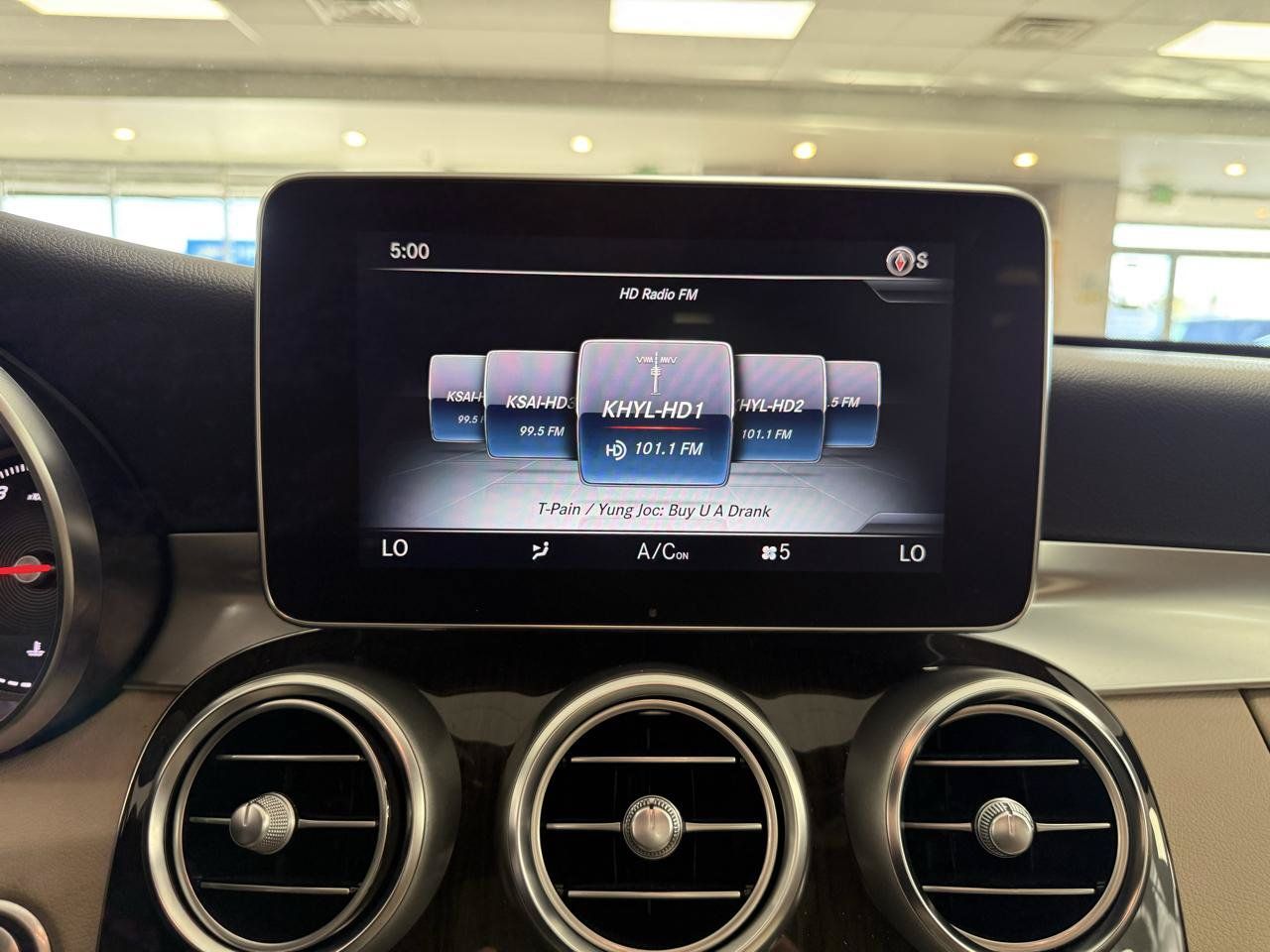 Used 2018 Mercedes-Benz C 300 Sedan w/ Multimedia Package image 17