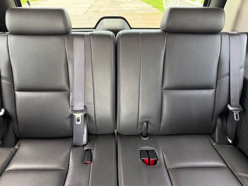 Used 2012 GMC Yukon Denali RWD image 19