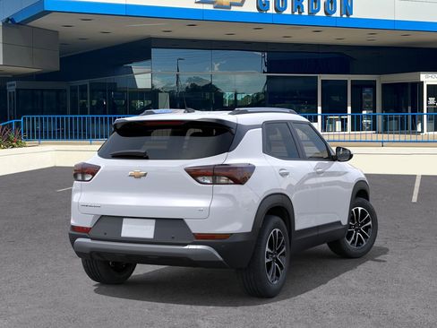 New 2026 Chevrolet TrailBlazer LT w/ Convenience Package FWD image 4