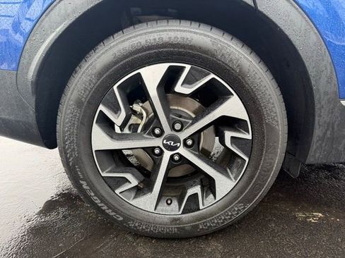 Used 2023 Kia Sportage EX image 17