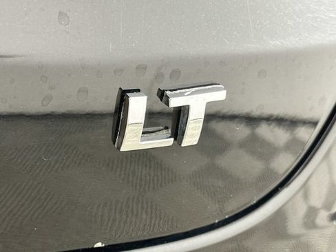 Used 2025 Chevrolet Trax LT FWD image 27