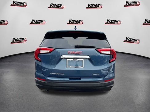 Used 2024 GMC Terrain SLE image 6