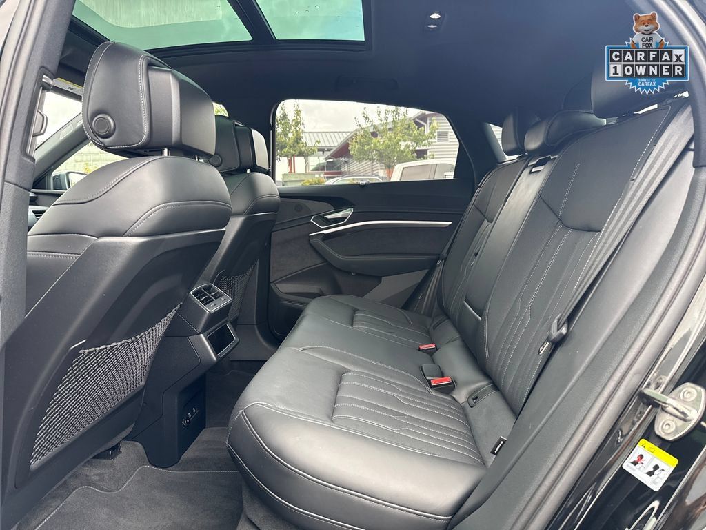 Used 2023 Audi e-tron S Prestige w/ Prestige Package AWD/4WD image 30