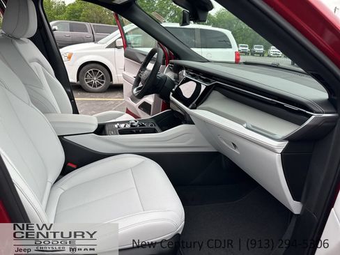 New 2026 Jeep Cherokee Limited AWD/4WD image 11