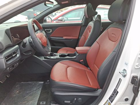 New 2025 Kia K4 GT-Line Turbo image 6