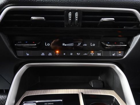 Certified 2024 MAZDA CX-90 Plug-In Hybrid w/ Premium Pkg AWD/4WD image 32
