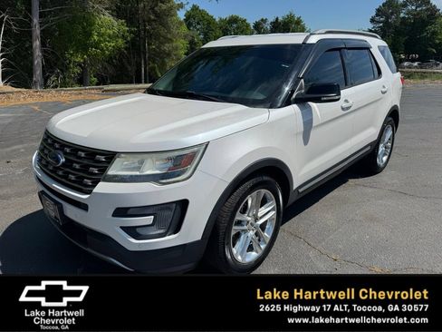 Used 2017 Ford Explorer XLT w/ Equipment Group 202A FWD image 1