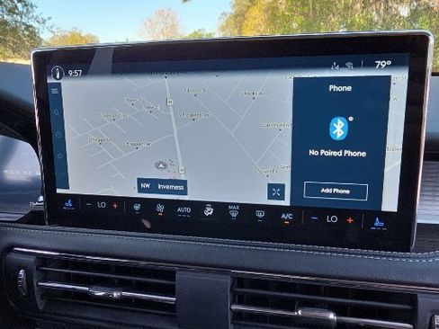 Used 2025 Lincoln Corsair AWD w/ Equipment Group 101A image 4