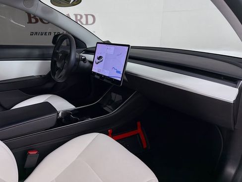 Used 2019 Tesla Model 3 Performance image 33