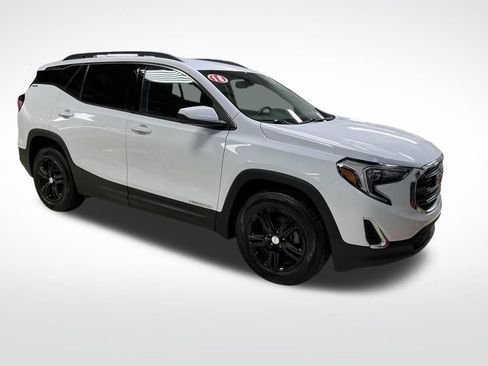 Used 2018 GMC Terrain SLE w/ Driver Convenience Package image 10