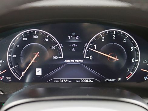 Used 2019 BMW M550i xDrive w/ Dynamic Handling Package image 17