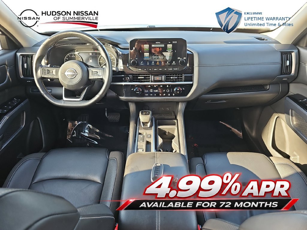 Used 2025 Nissan Pathfinder SL FWD image 14