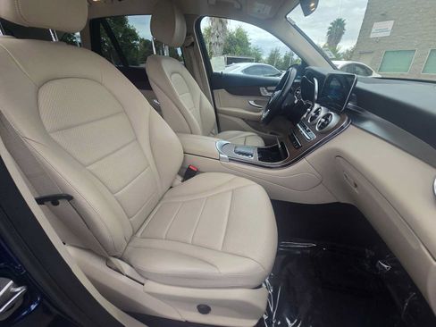Used 2021 Mercedes-Benz GLC 300 4MATIC image 10
