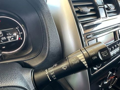 Used 2015 Nissan Versa Note SR image 14