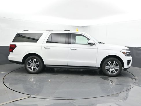 Used 2024 Ford Expedition Max Limited AWD/4WD image 4