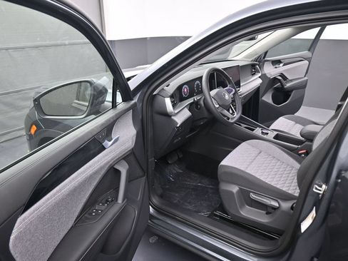 Used 2026 Volkswagen Tiguan S AWD/4WD image 40