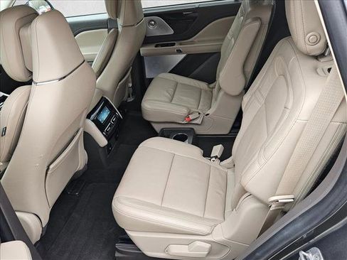 Used 2020 Lincoln Aviator Reserve w/ Equipment Group 201A image 20