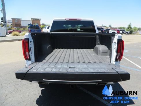 Used 2025 GMC Sierra 1500 AT4 AWD/4WD image 11