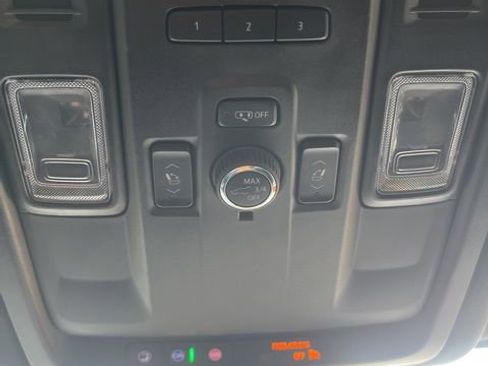 Used 2023 Chevrolet Tahoe LT w/ Luxury Package AWD/4WD image 15