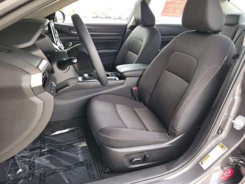 Certified 2024 Nissan Altima 2.5 SV FWD image 12